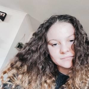 Meet your Posher, Tia